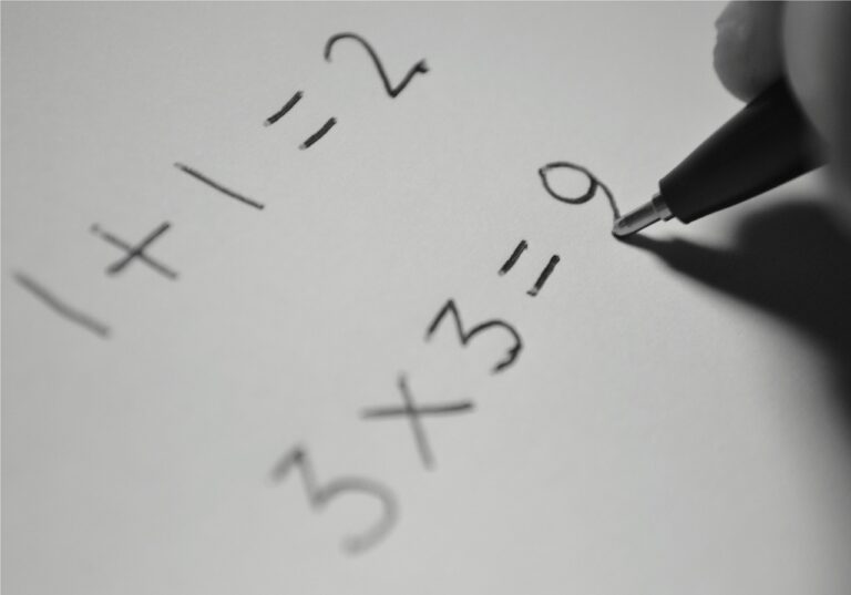 Understanding the Science of Learning: Cognitive Neuroscience Insights